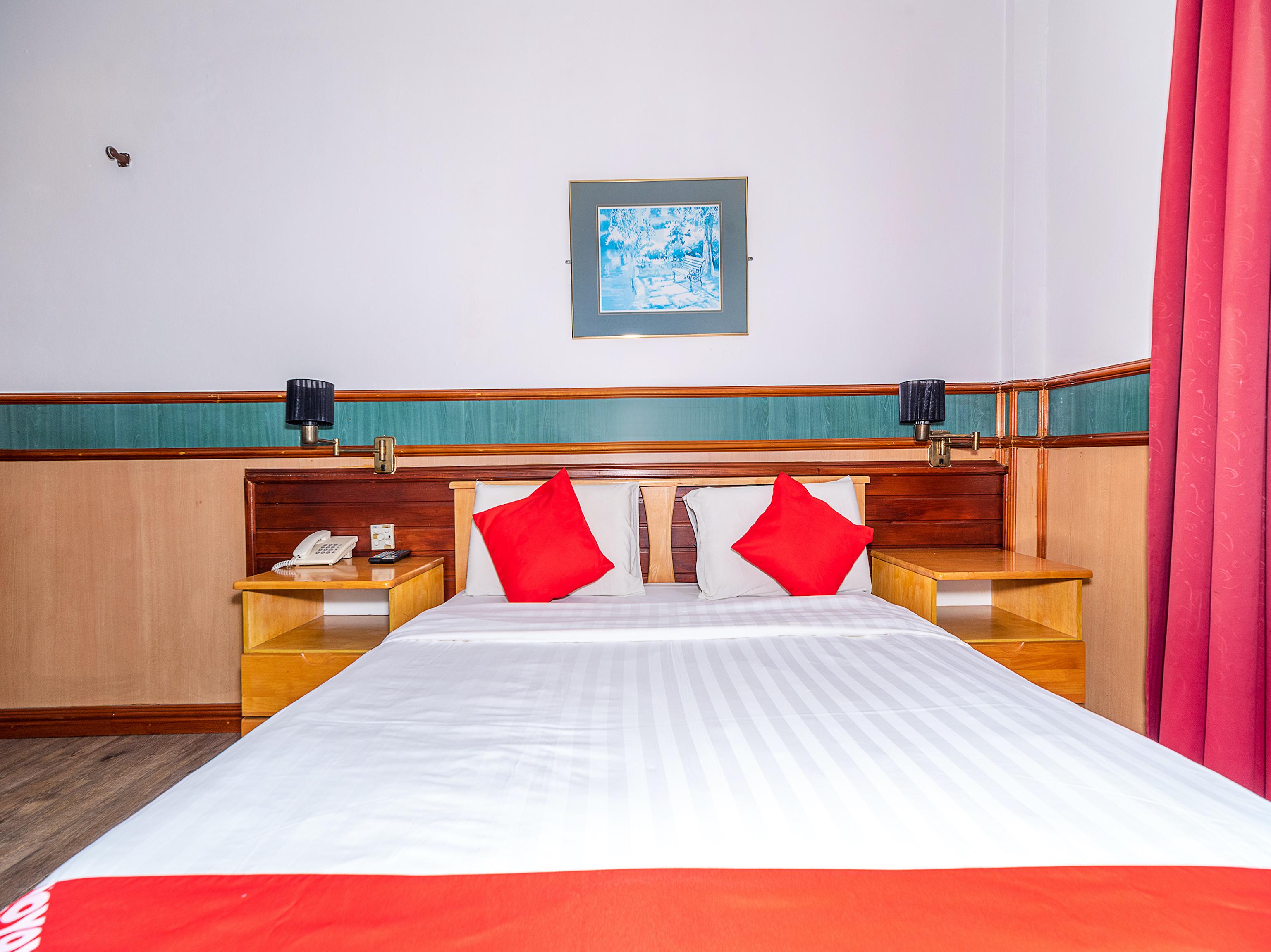 Oyo 89864 Hotel Holiday Park Kota Kinabalu Extérieur photo