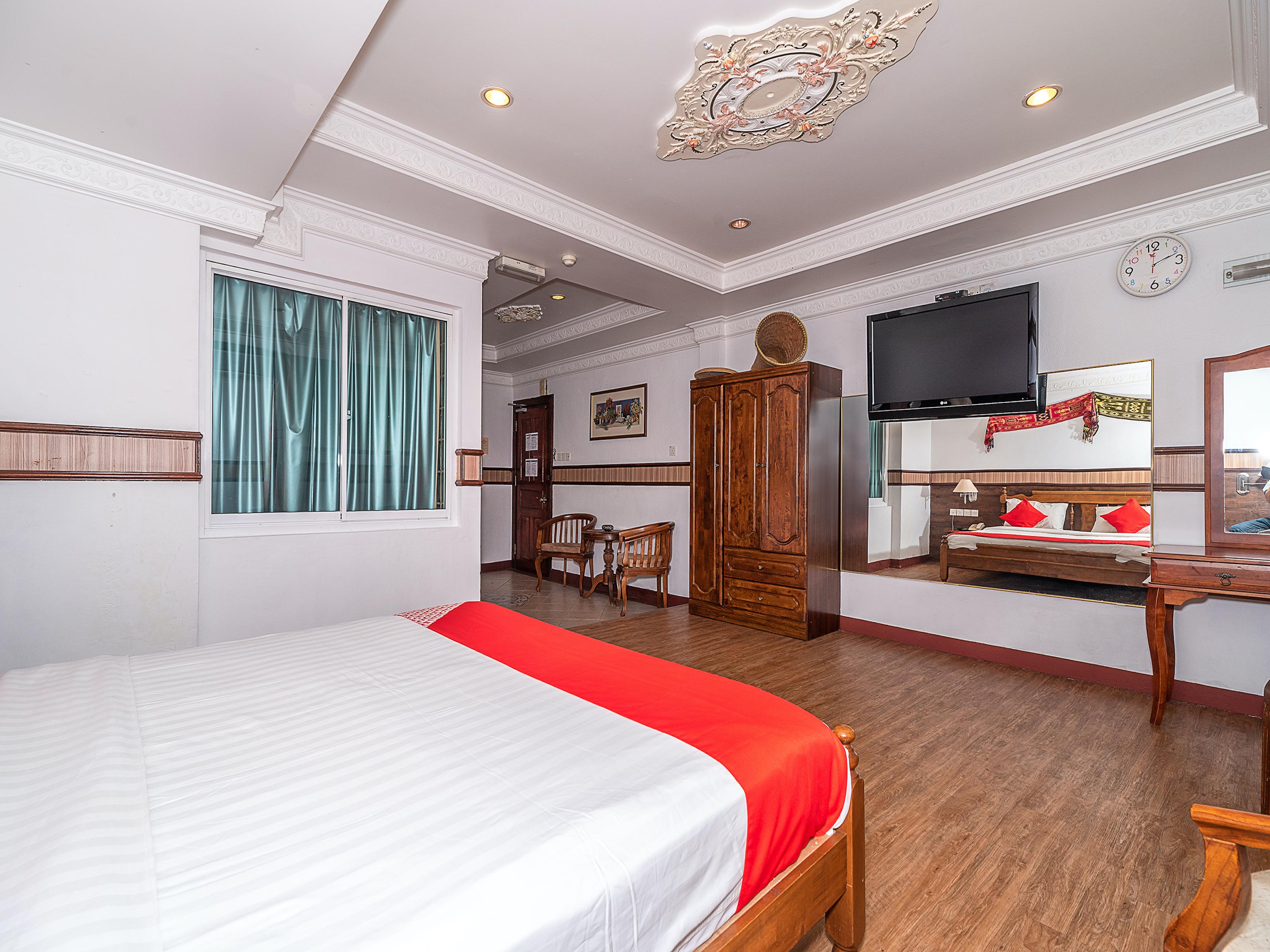 Oyo 89864 Hotel Holiday Park Kota Kinabalu Extérieur photo